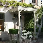 La Maison De Lucie מלון 3*