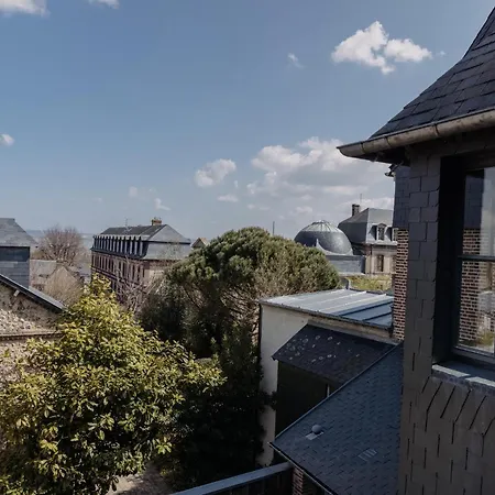 Отель La Maison De Lucie 3*