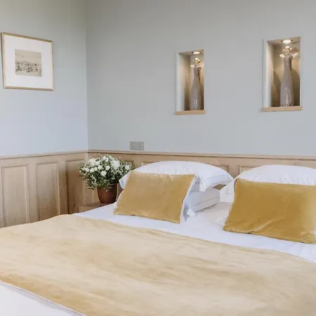 Hotel La Maison De Lucie 3*