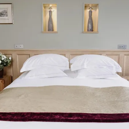 Hotel La Maison De Lucie 3*