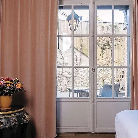La Maison De Lucie מלון 3*