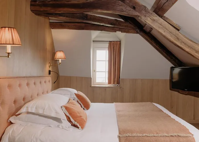 Отель La Maison De Lucie 3*