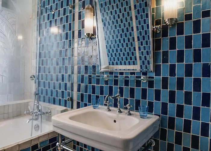 Отель La Maison De Lucie Онфлёр